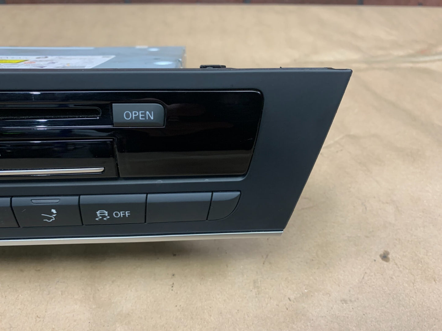 2012-2018 Audi A5/A6/A7 Quattro AM FM CD MP3 Radio Receiver 4G1 608 071 OEM