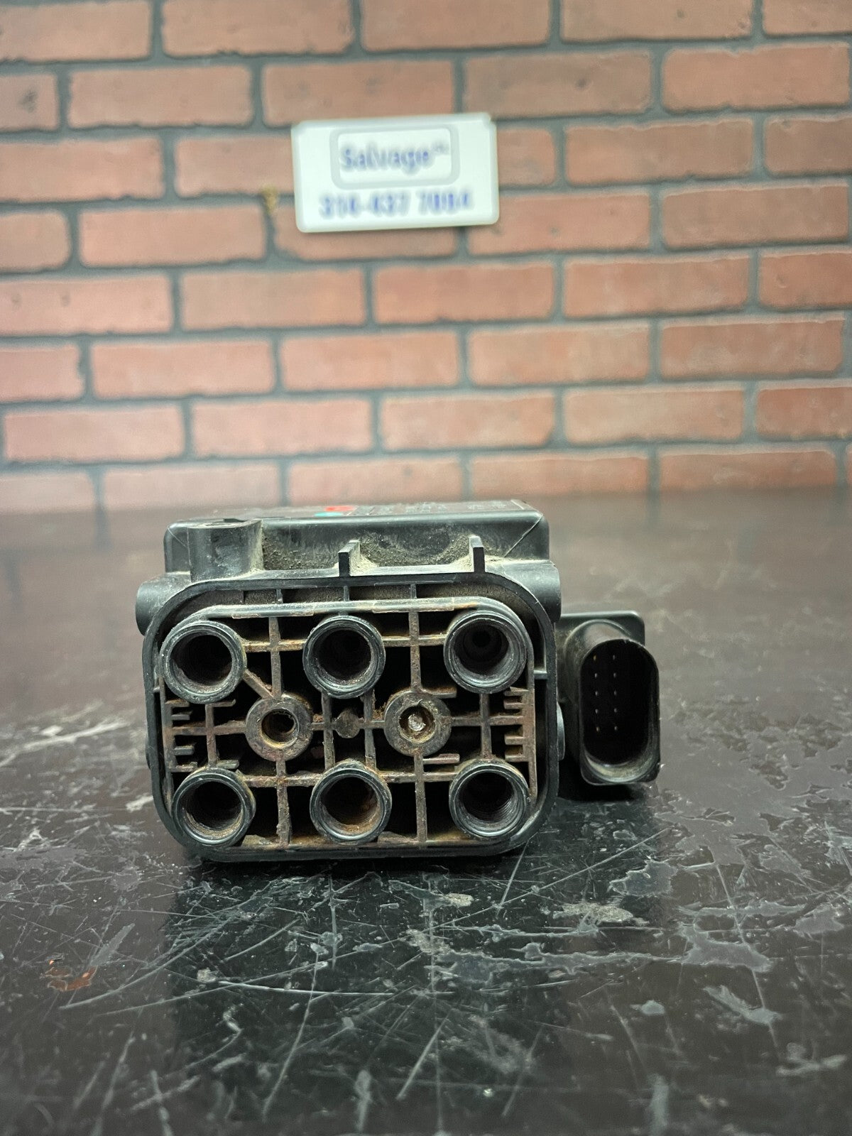 2013-2018 Ram 1500 Air Suspension Compressor Valve Block 68204398AA OEM