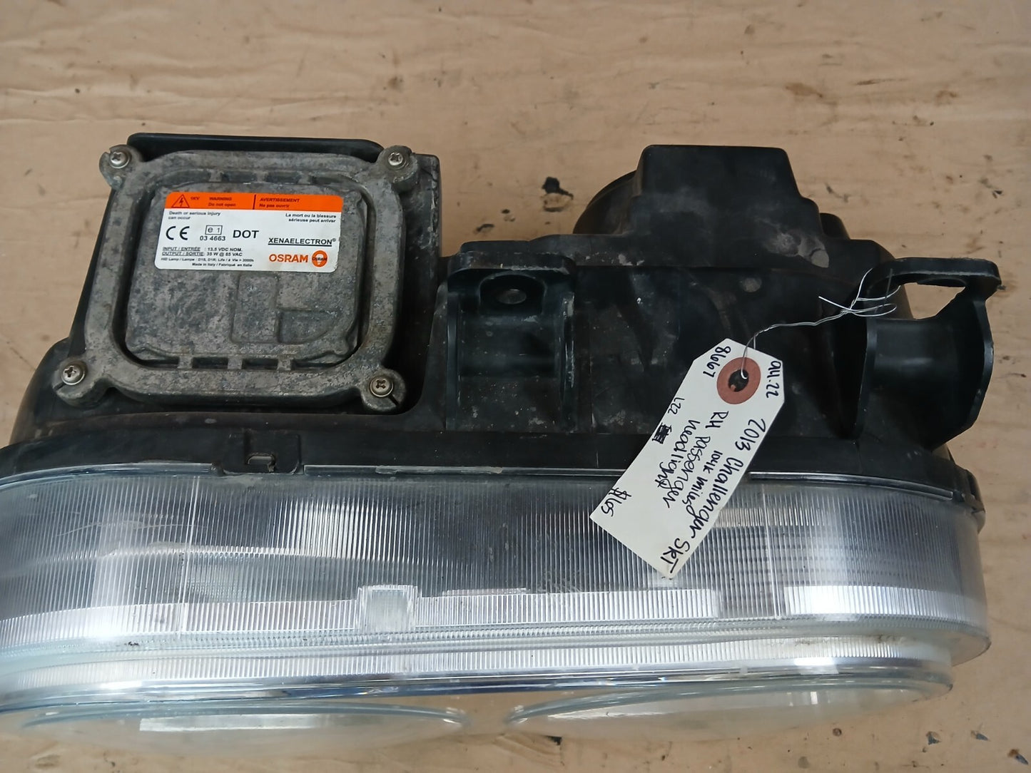 2008-2014 DODGE CHALLENGER FRONT PASSENGER RH SIDE HEADLIGHT OEM 05028778AB