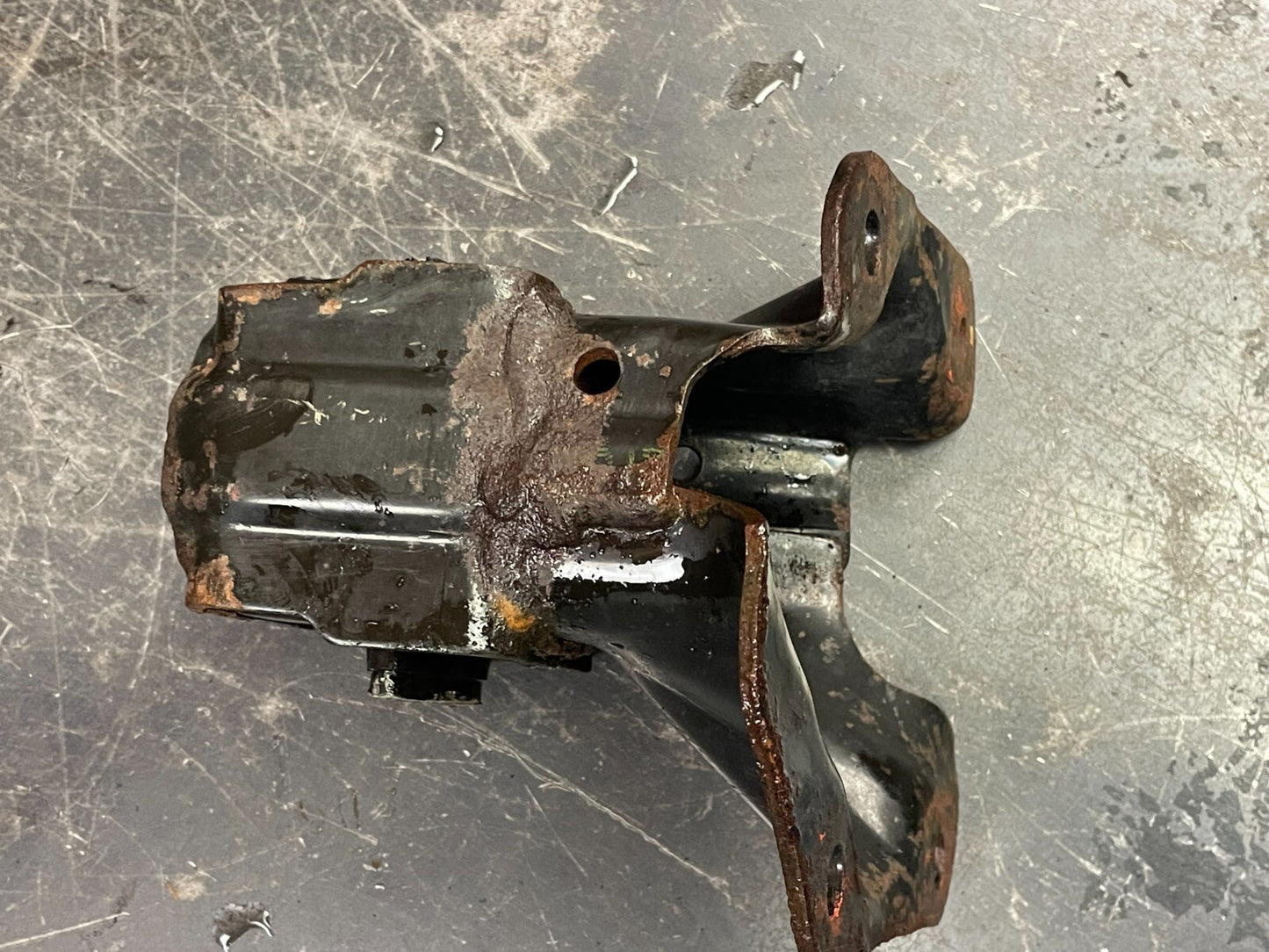 2006-2010 JEEP GRAND CHEROKEE SRT8 COMMANDER MOTOR ENGINE MOUNTS OEM 132k MILES.