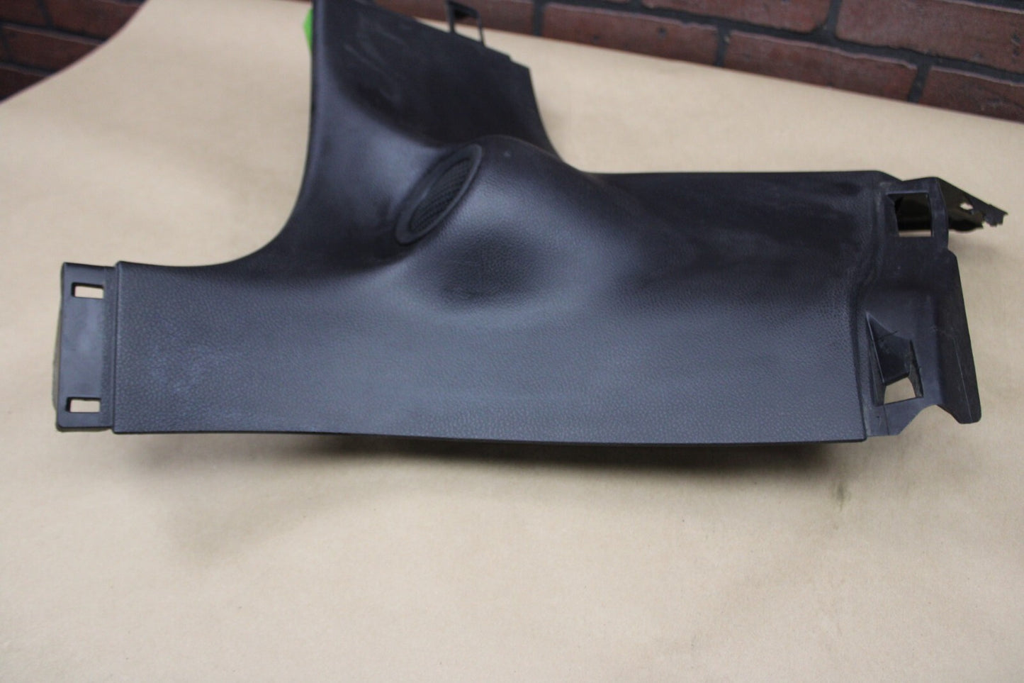 11-13 Jeep Grand Cherokee OEM Rear Passenger RH D Pillar Trim Cover 10GG60TRMAD