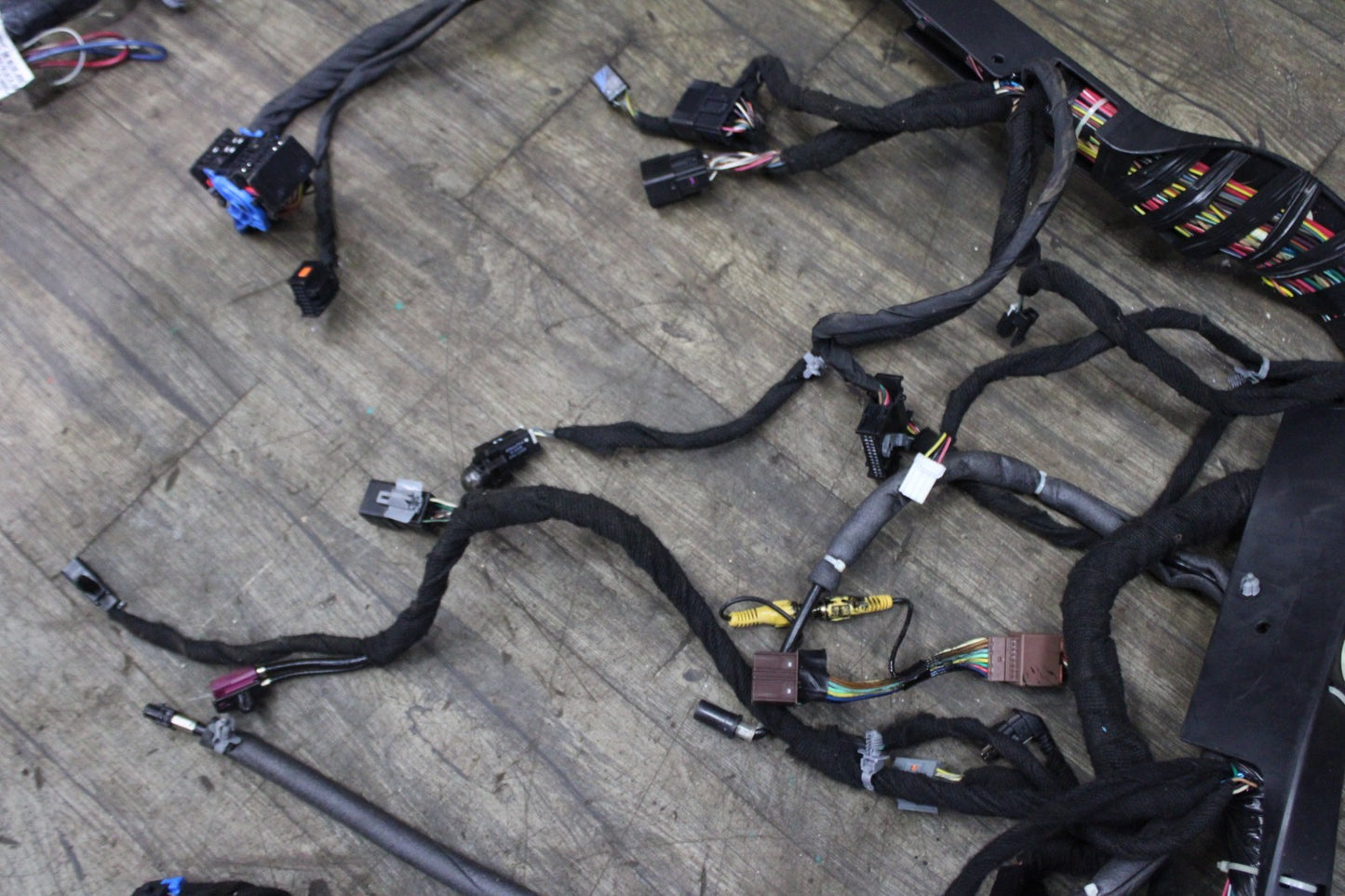 2011 Cadillac Escalade 6.2L Instrument Panel Dash Wiring Harness OEM 20953910