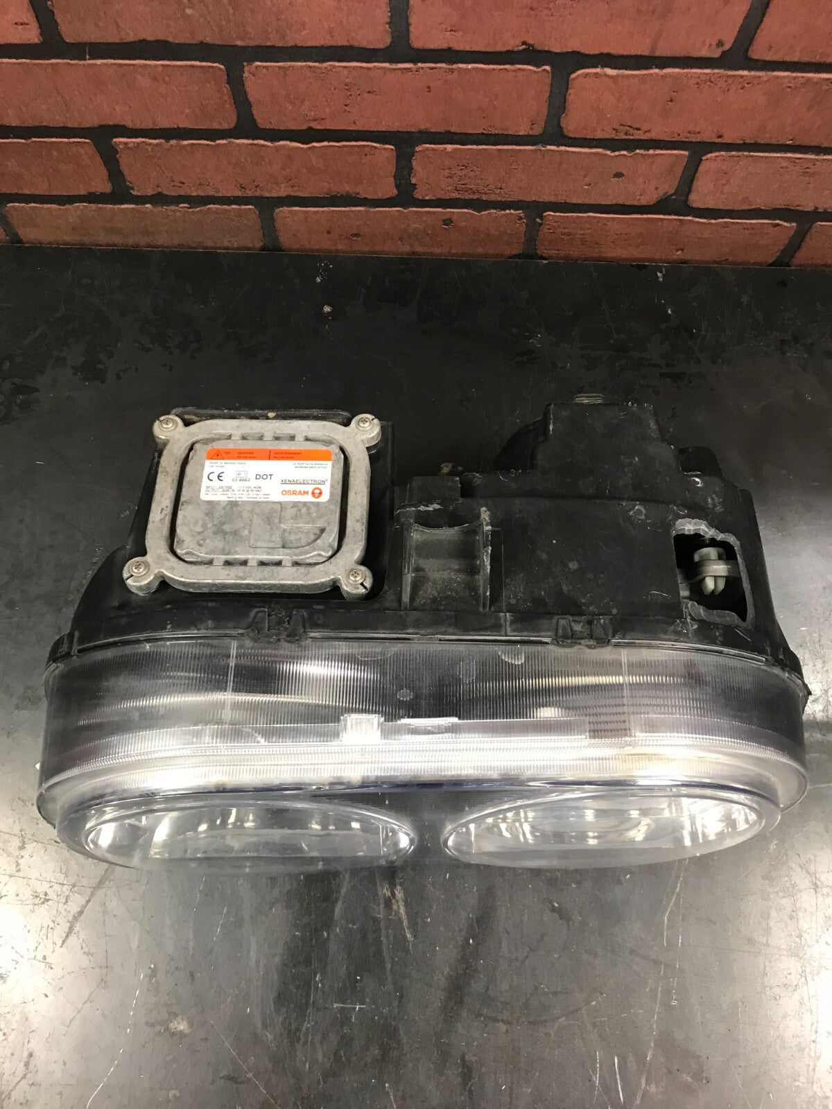 2008-2014 Challenger SRT8 Right Side Passenger Headlight OEM XENON HID Ballast