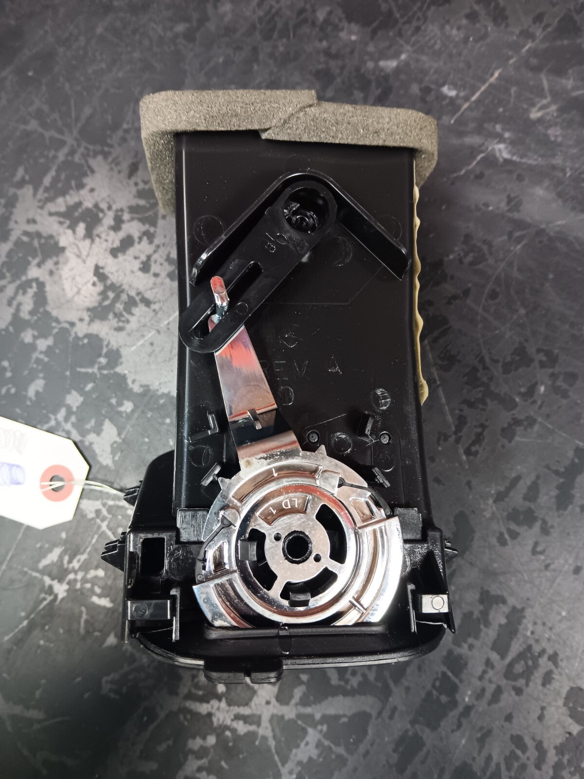2015-2022 Dodge Charger Driver LH Side Outer Dash Air Outlet Vent l0202801dx9ac