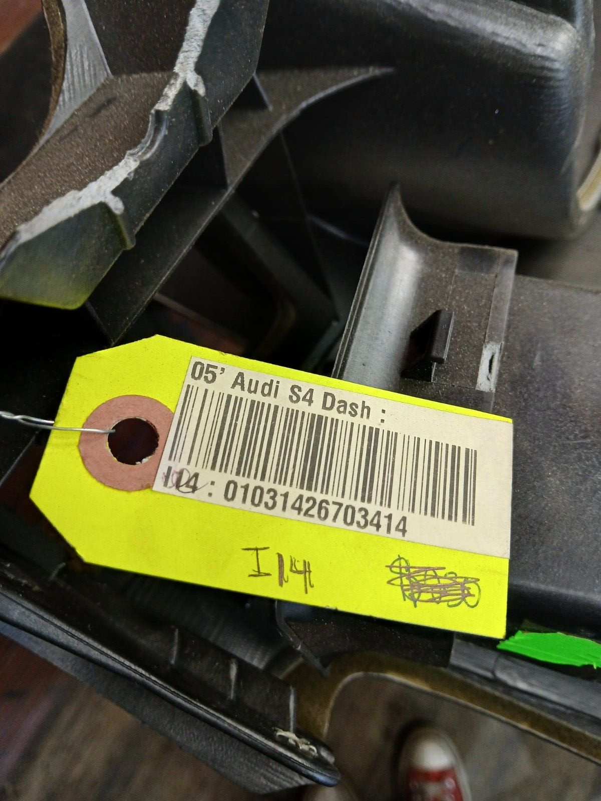 2004-2008 Audi A4 S4 Black Dashboard Dash Panel Upper Trim 8e1 857 033a Damage