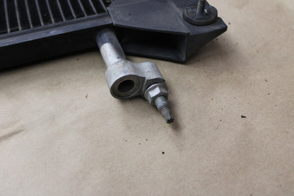 1999-2014 Chevrolet Silverado Front Engine Radiator Condenser Assembly 20913751