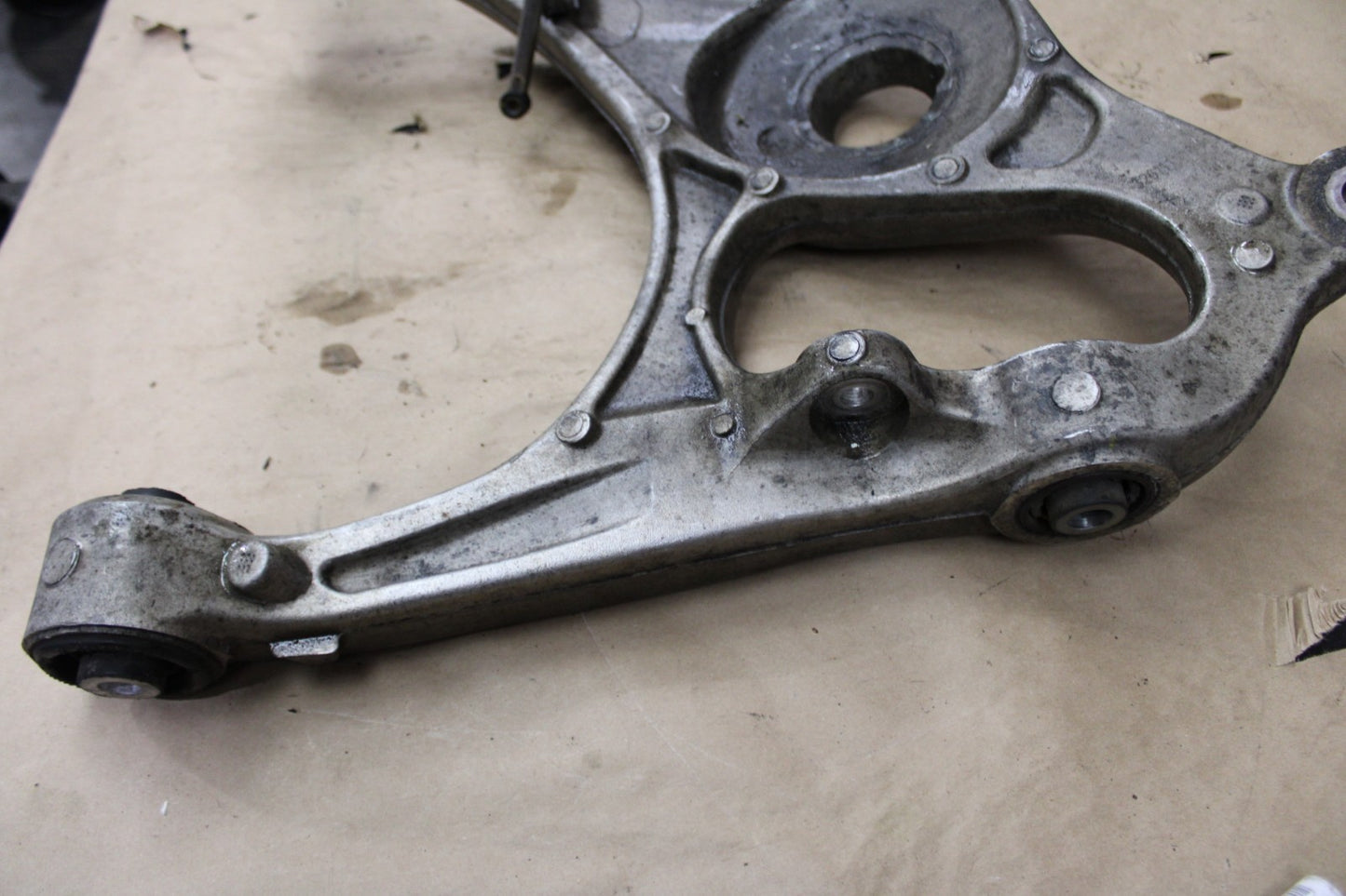 11-26 JEEP GRAND CHEROKEE DURANGO 4WD REAR RIGHT SIDE LOWER CONTROL ARM OEM