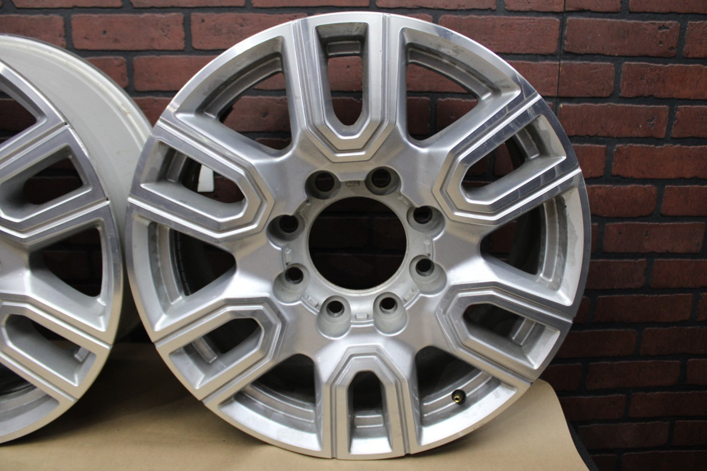 8 Lug GMC Chevy Silverado 2500/3500 Y Spoke 20”x8.5 Wheel Rim Set OEM 23377037