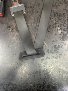 2005-2008 DODGE CHARGER/CHRYSLER 300 REAR CENTER SEAT BELT RETRACTOR P1BY501DVAD