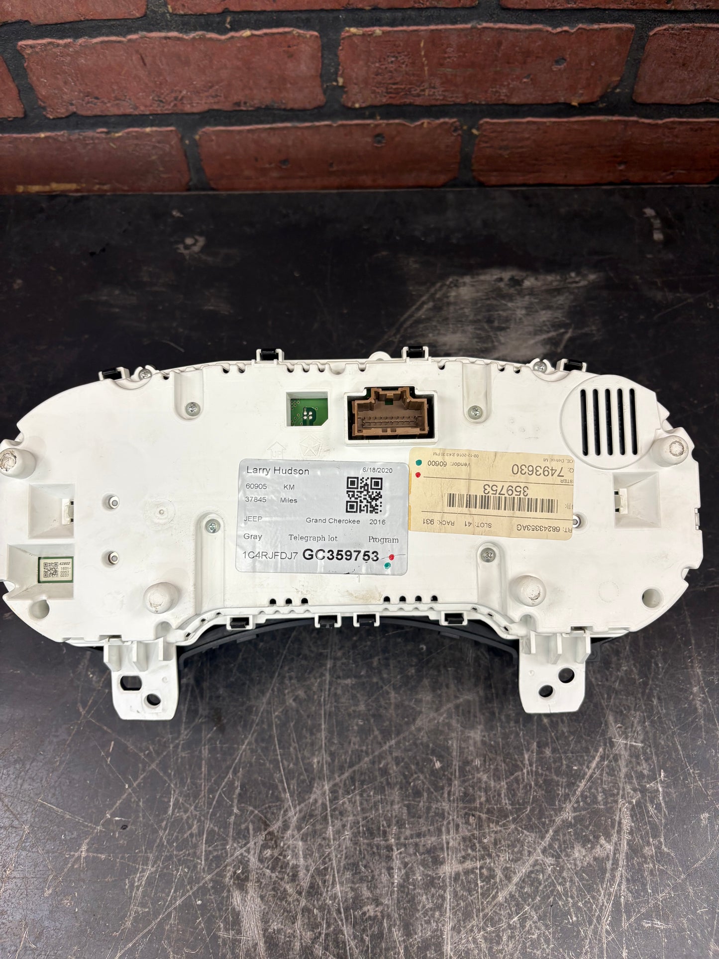 2016 Jeep Grand Cherokee SRT Gauge Cluster OEM 180MPH