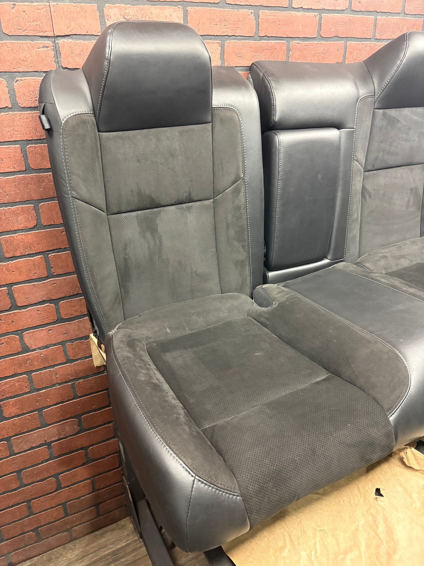 15-23 Dodge Challenger R/T Scat Pack Black Alcantara Suede Leather Seat Set