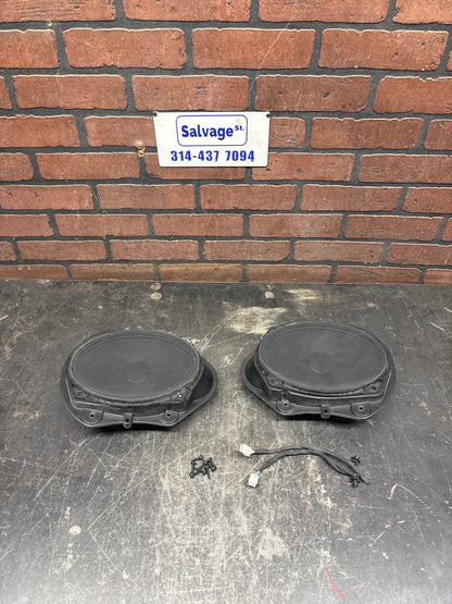 Harman Kardon Speaker Pair with Plugs and Mounting Brackets