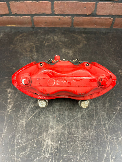 05-23 Dodge Challenger Charger SRT8 4 Piston Front Brembo Brake Calipers