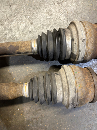 2009-2014 Charger Challenger 300 SRT8 OEM Getrag LSD 226mm Rear Axle Pair