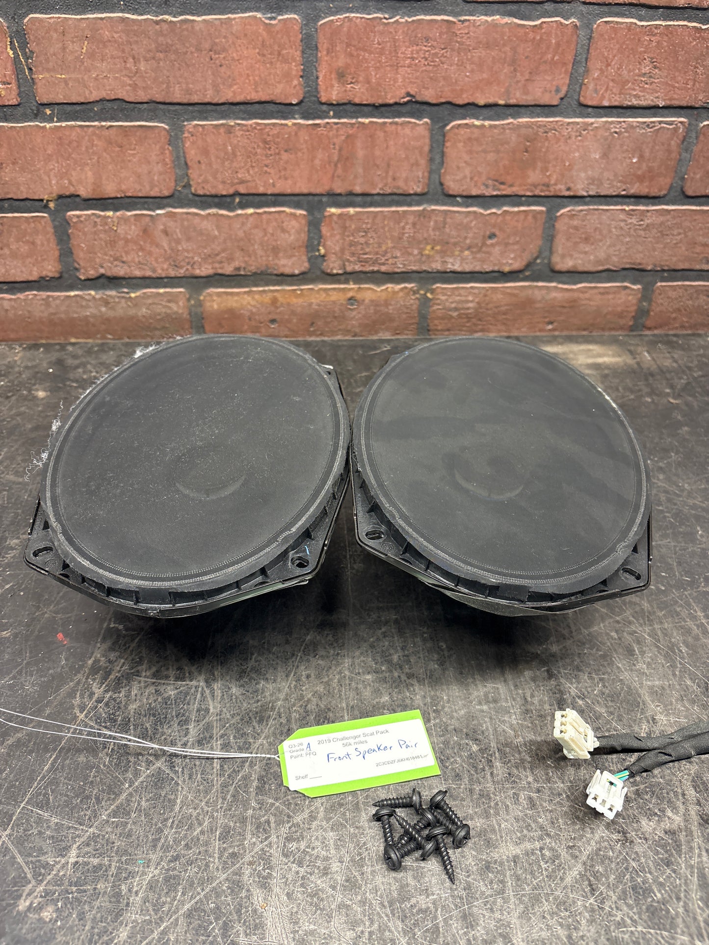 Harman Kardon Speaker Pair with Plugs and Mounting Brackets
