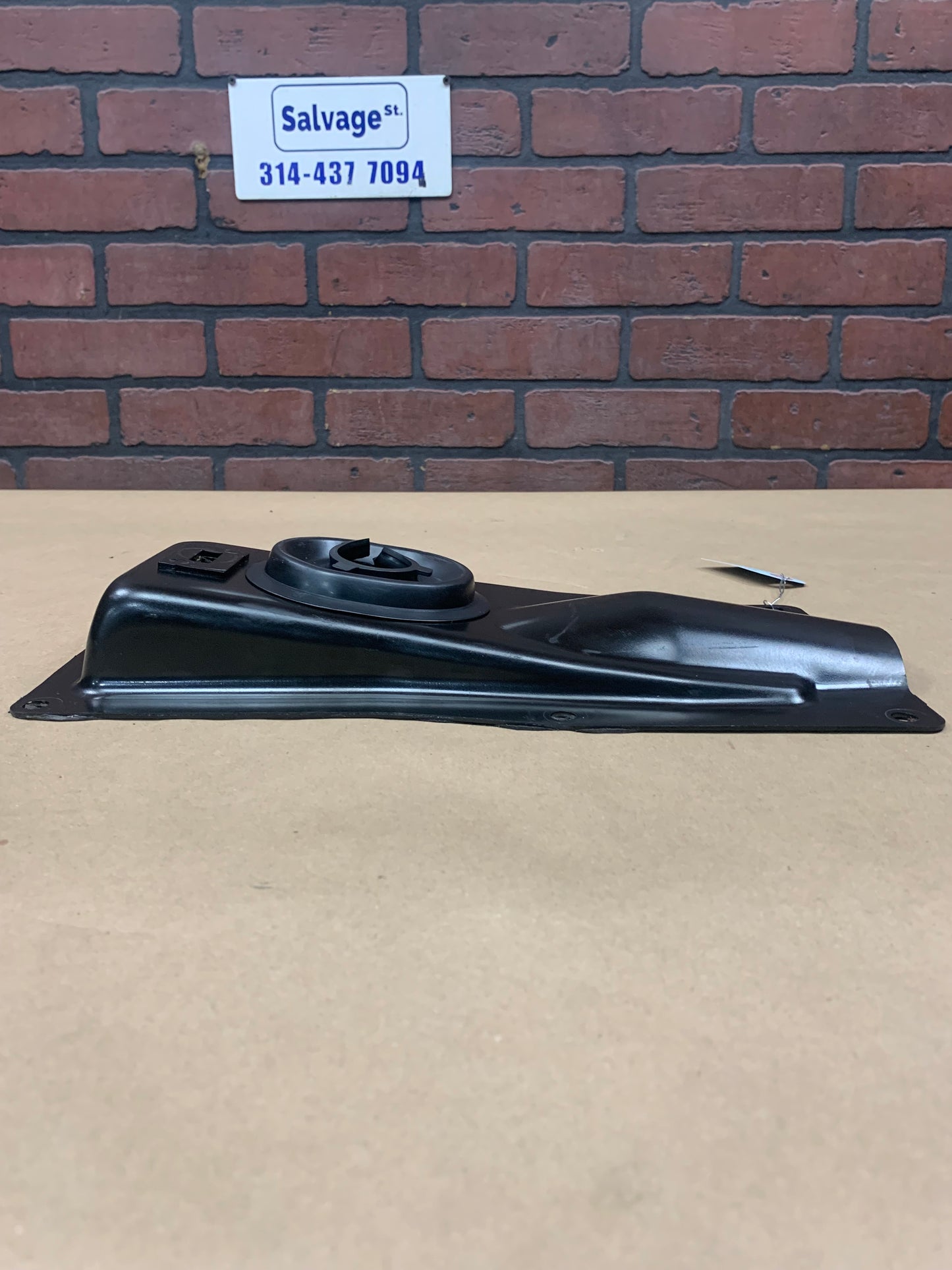 09-23 TR6060 Manual Challenger Transmission Mount and Gearshift Bracket