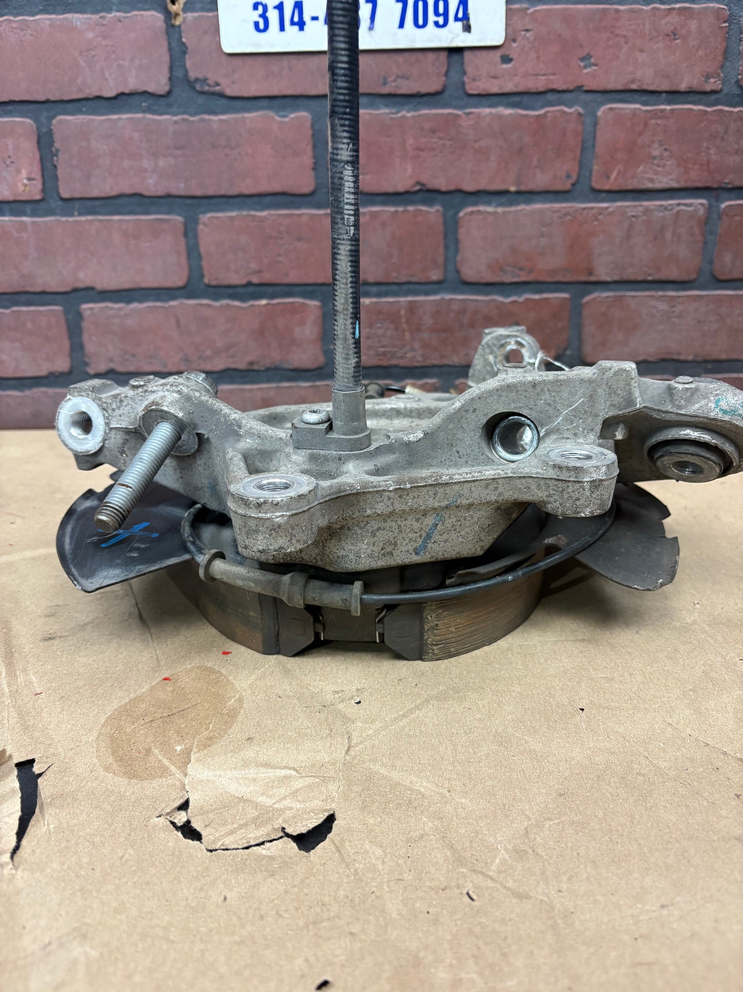 05-14 Charger Challenger 300 SRT8 Passenger Rear Knuckle