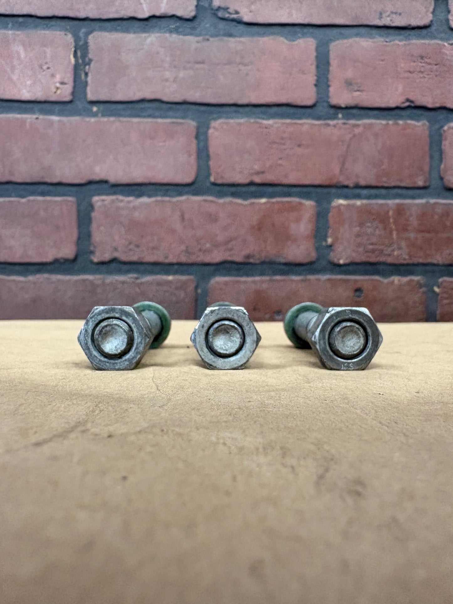 05-14 Charger Challenger 300 Nag1 AT to Driveshaft Bolt Kit OEM