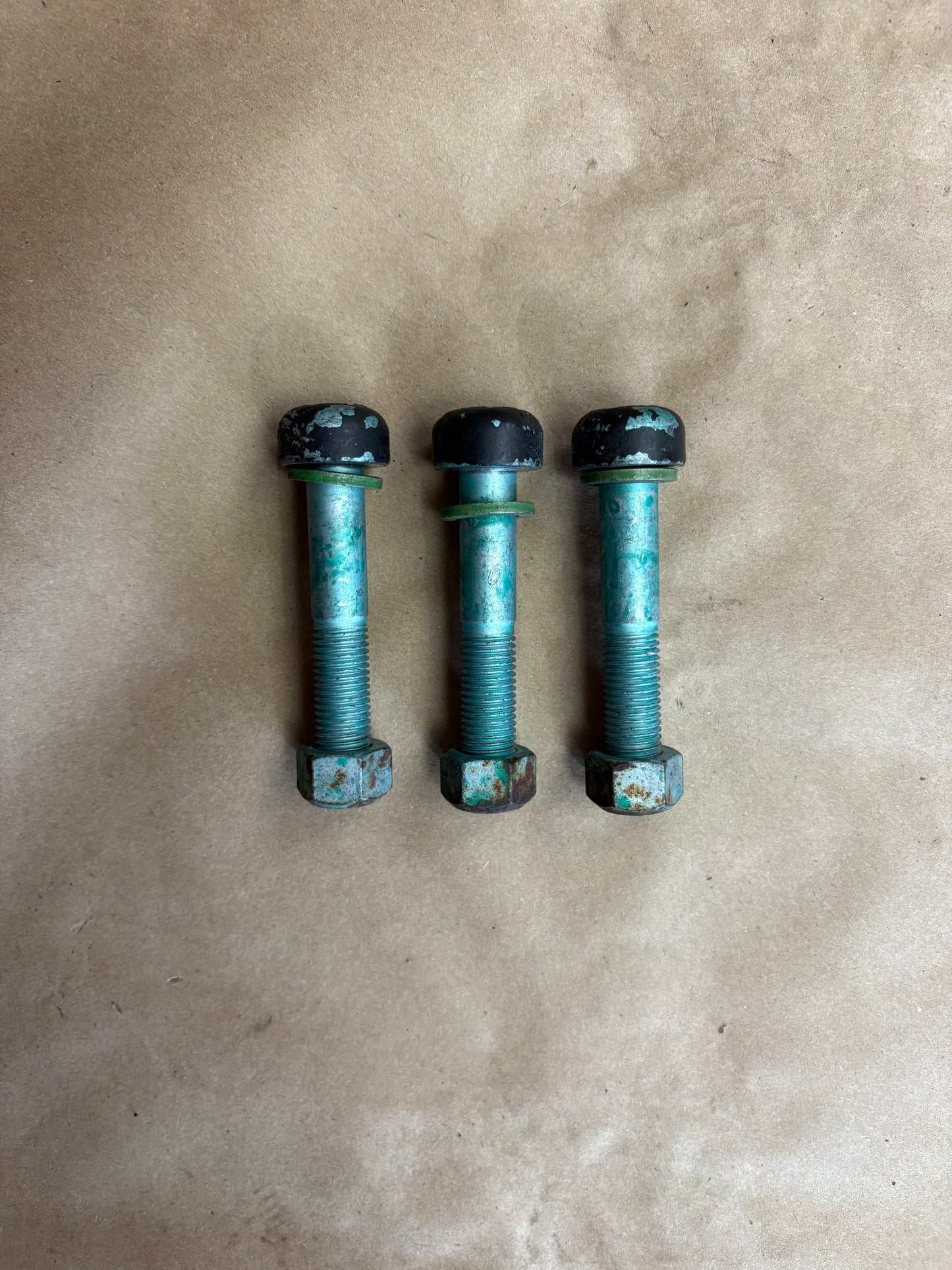 05-14 Charger Challenger 300 Nag1 AT to Driveshaft Bolt Kit OEM
