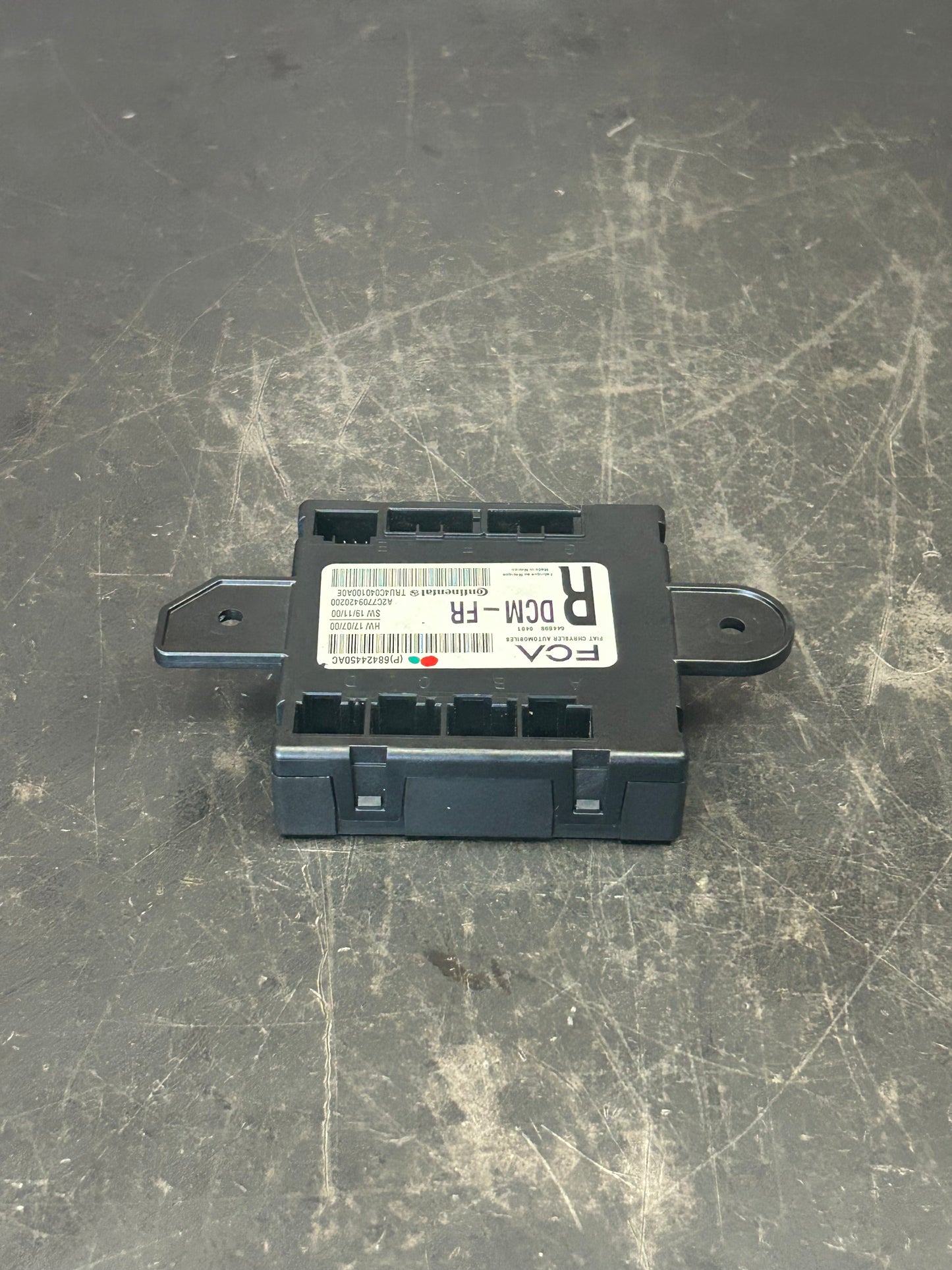 2020 - 2021 DODGE CHARGER FRONT RIGHT SIDE DOOR CONTROL MODULE OEM 68424450AC