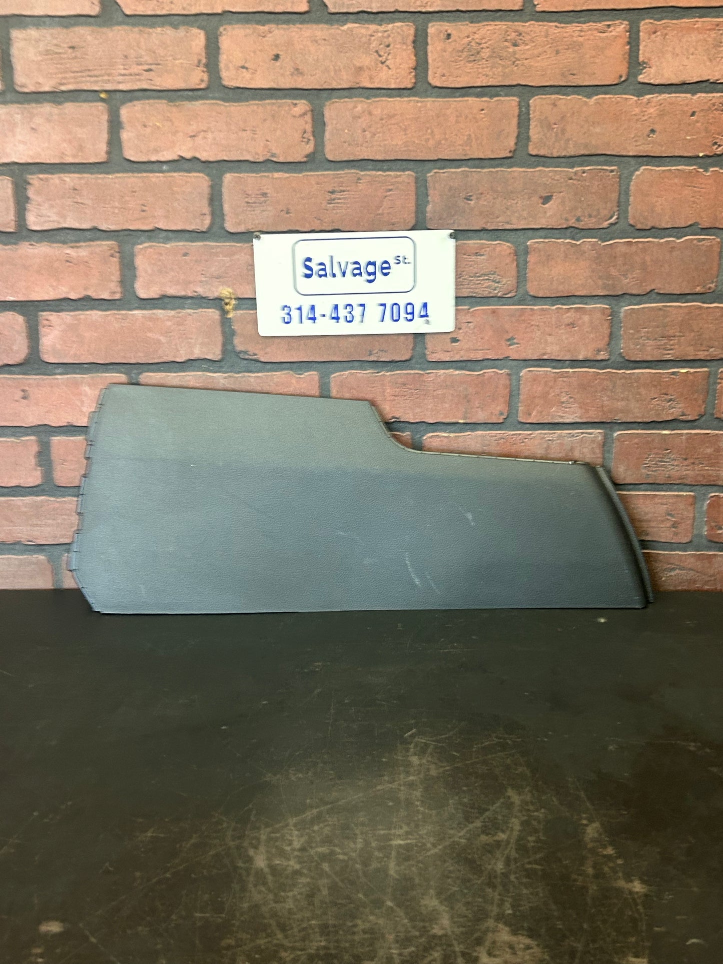2011 - 2023 CHARGER 300 PASSENGER RIGHT SIDE CENTER CONSOLE TRIM COVER PANEL OEM