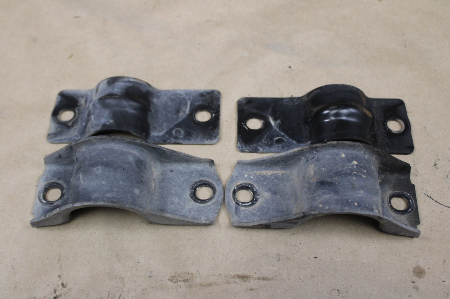 2008-2014 Dodge Challenger SRT8 Front Stabilizer Sway Bar Assembly OEM