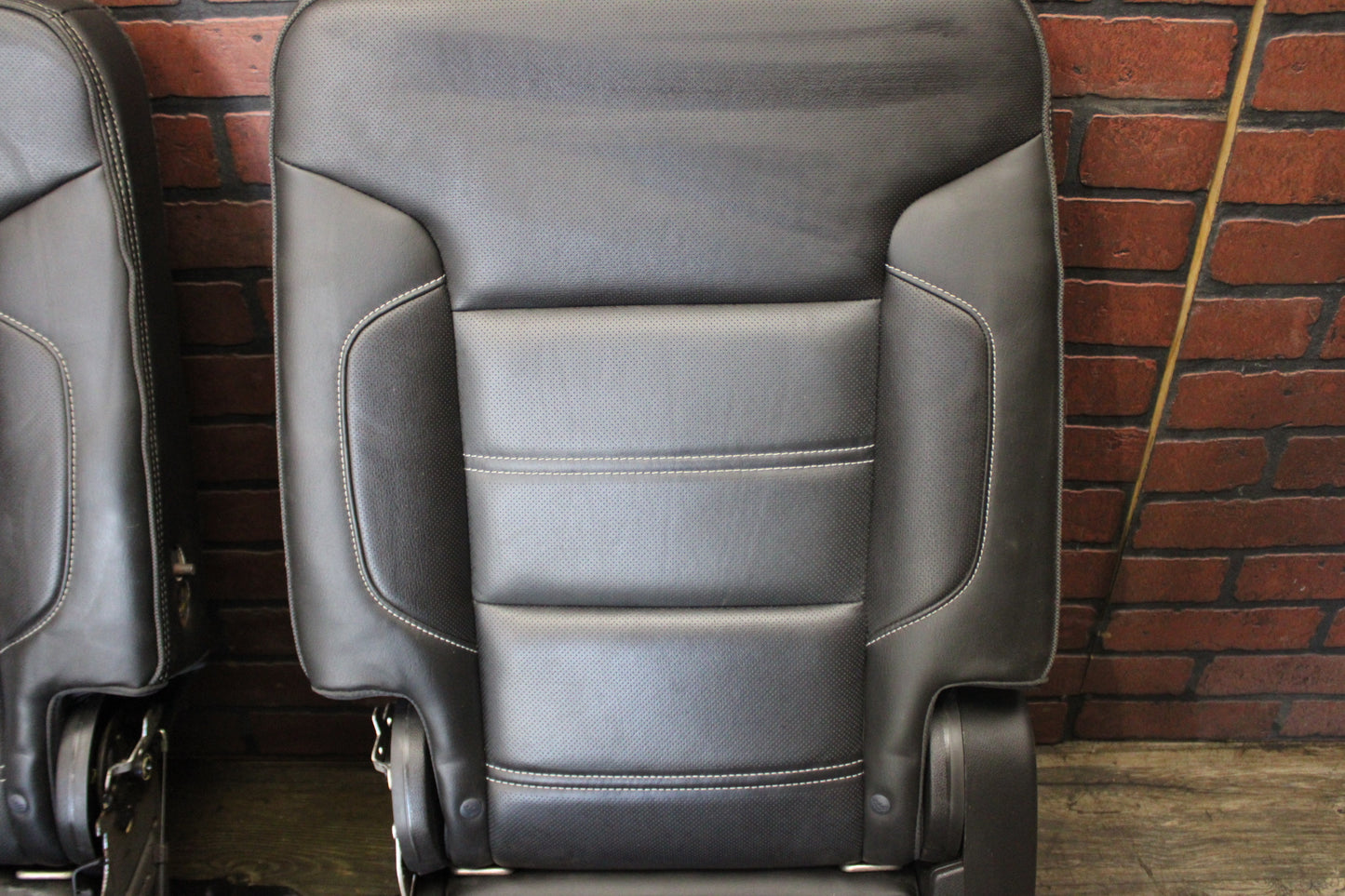 15-20 GMC Yukon Denali Tahoe Escalade 2nd Row Leather Heated Bucket Seats