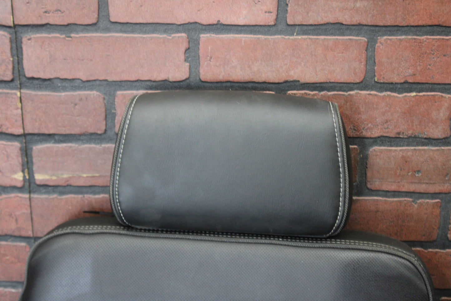 15-20 GMC Yukon Denali Tahoe Escalade 2nd Row Leather Heated Bucket Seats