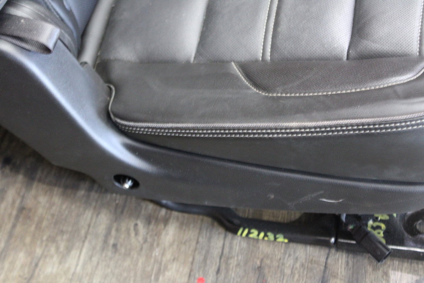 15-20 GMC Yukon Denali Tahoe Escalade 2nd Row Leather Heated Bucket Seats