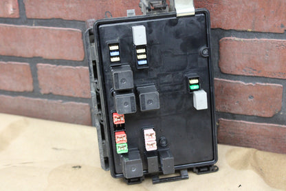 08-09 CHALLENGER CHARGER 300 ENGINE FUSE RELAY BOX GENUINE OEM 04692270AH