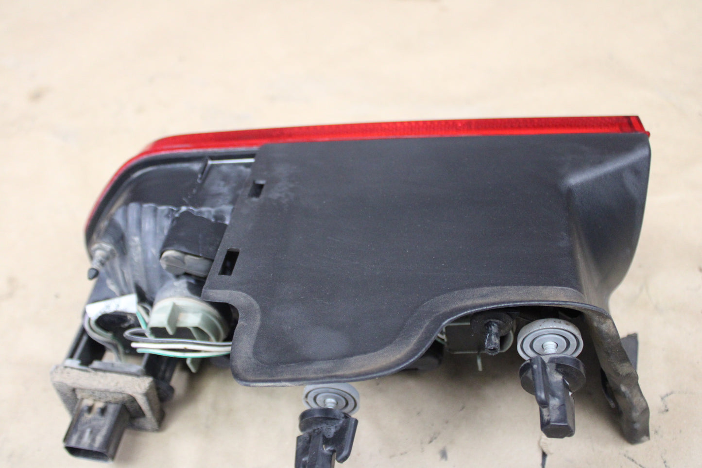 08-14 Challenger Passenger RH Side Taillight Tail Light Lamp Assembly OEM