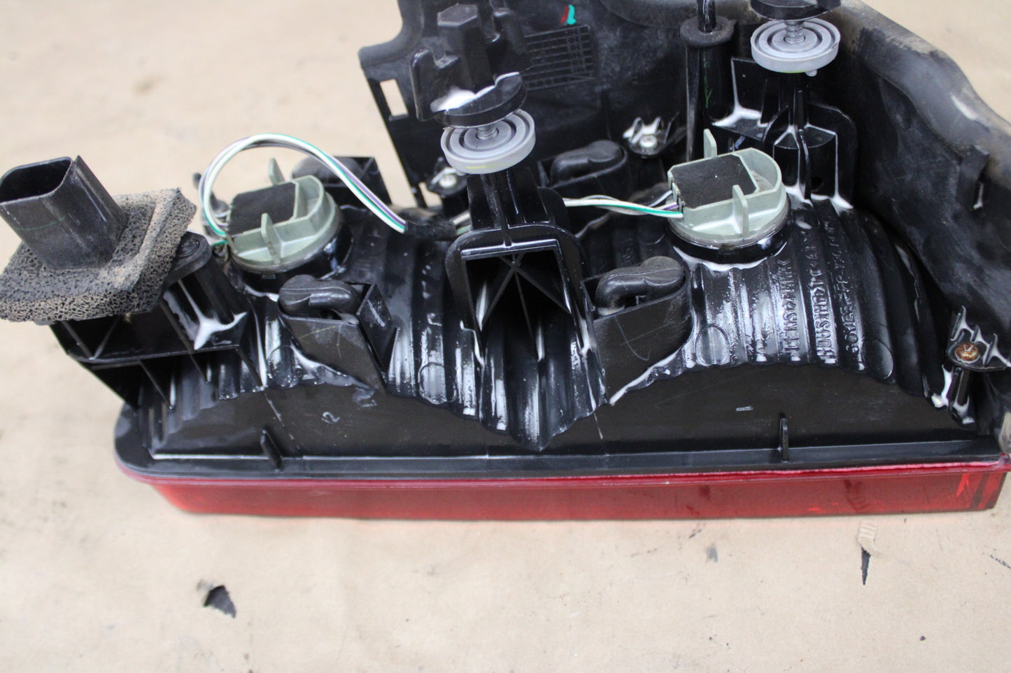 08-14 Challenger Passenger RH Side Taillight Tail Light Lamp Assembly OEM