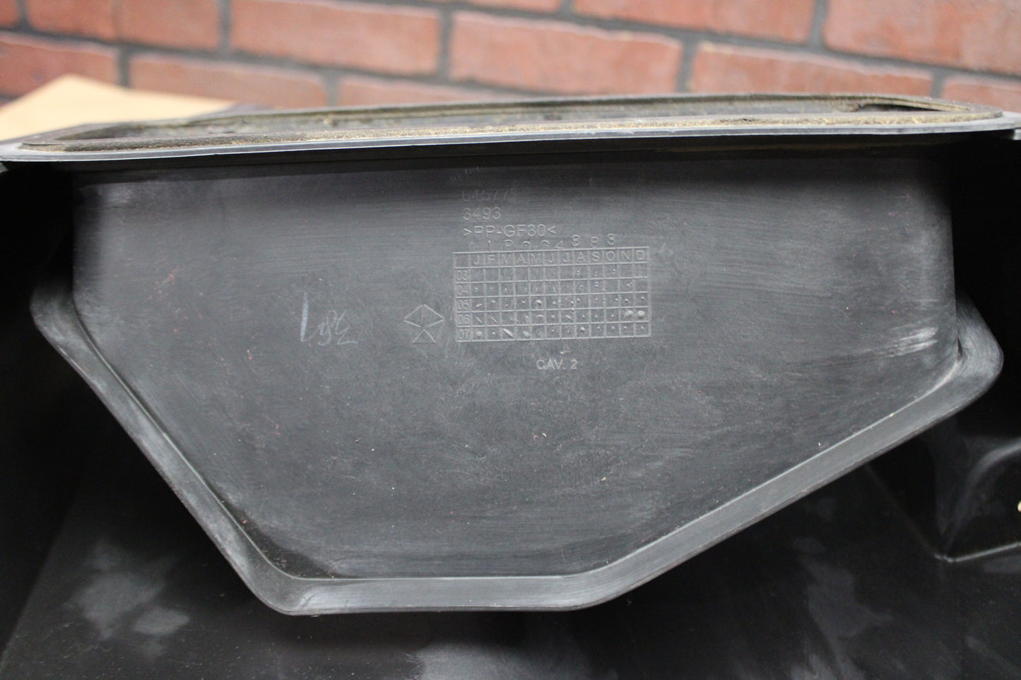 2005-2010 Charger 300 Magnum Cabin Air Filter Housing Inlet Slot 04806294AC OEM