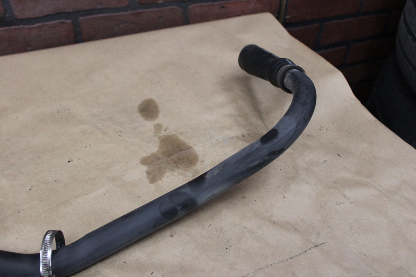 11-23 CHALLENGER SRT OEM FUEL GASOLINE TANK FILLER NECK TUBE 68061727AE