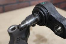 09-14 CHARGER CHALLENGER SRT8 FRONT PASSENGER RH SPINDLE KNUCKLE