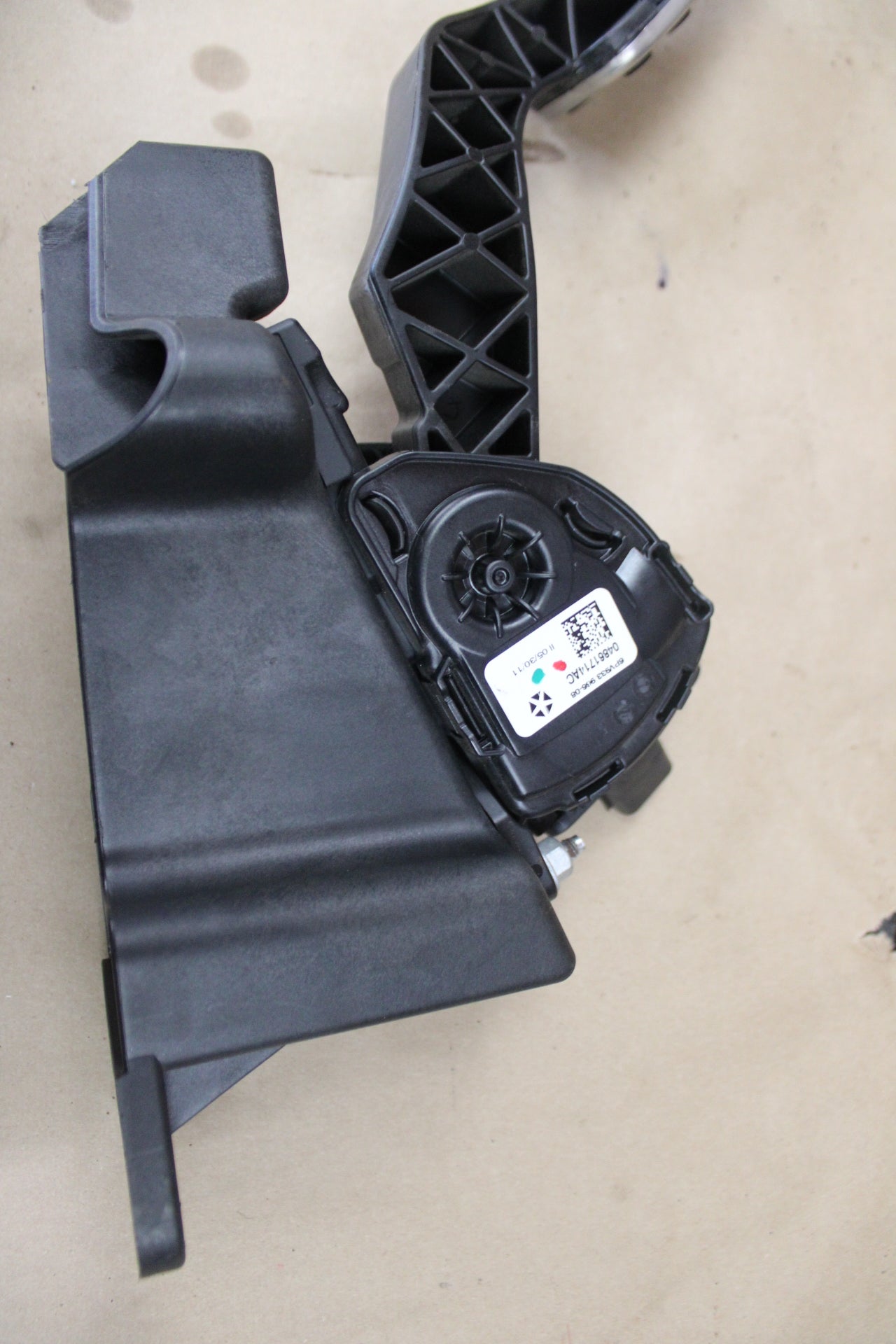 2012 Dodge Challenger SRT8 PCM ECU Ignition Pedal Package Assembly OEM