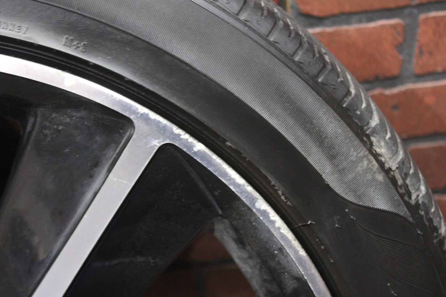 2012 Dodge Challenger SRT8 Aftermarket 20x9 20” Full Wheel Rim Set With Tires