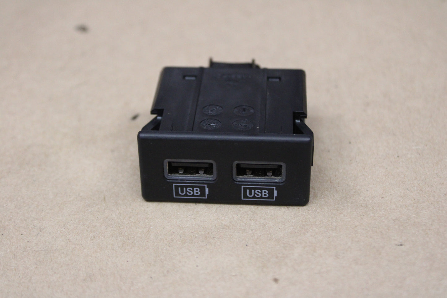 15 - 23 DODGE CHARGER CENTER CONSOLE LID LEATHER ARMREST WIRING USB PORT KIT OEM