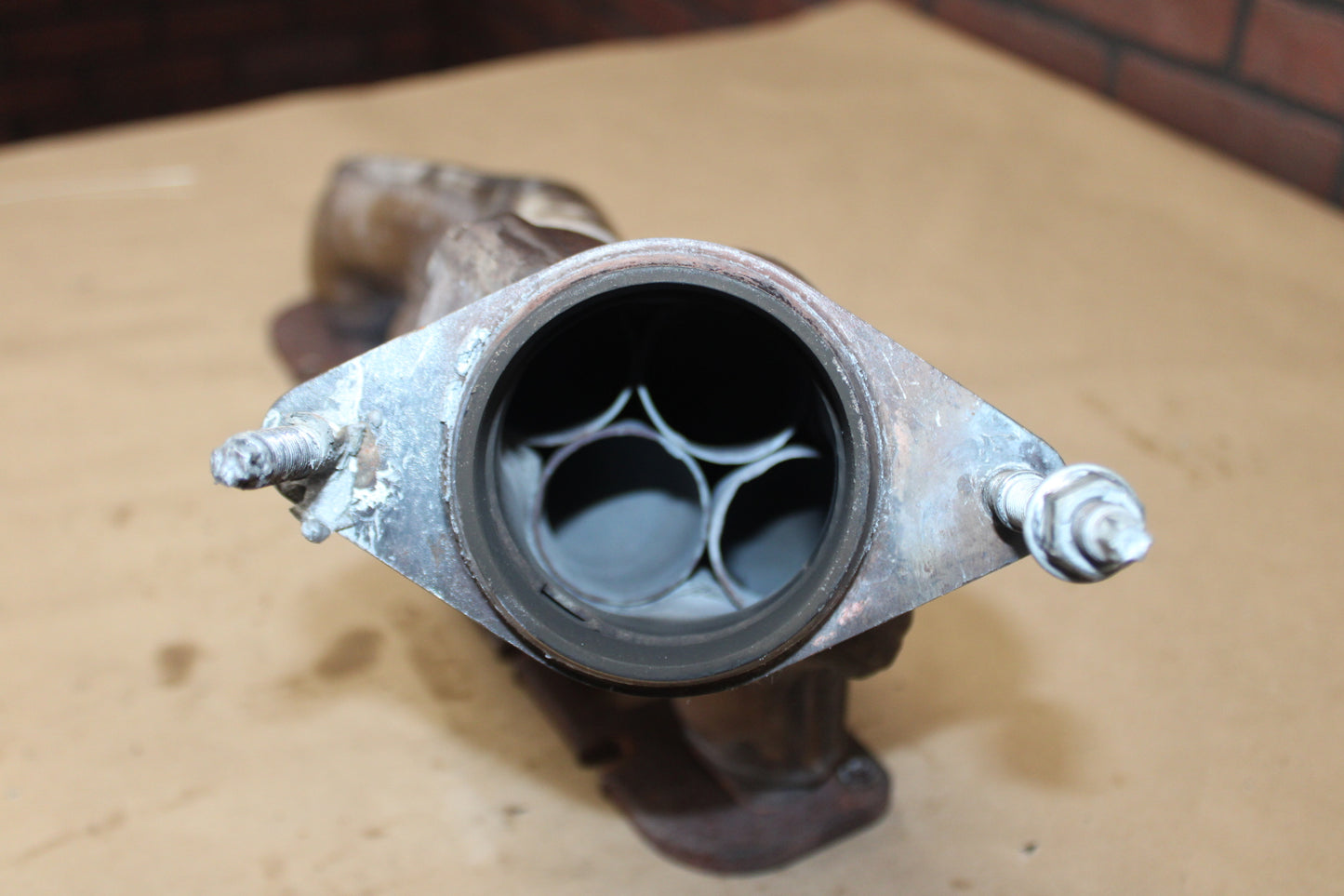 06-14 Challenger Charger 300 6.1 6.4 Driver LH Exhaust Manifold 5037633AF