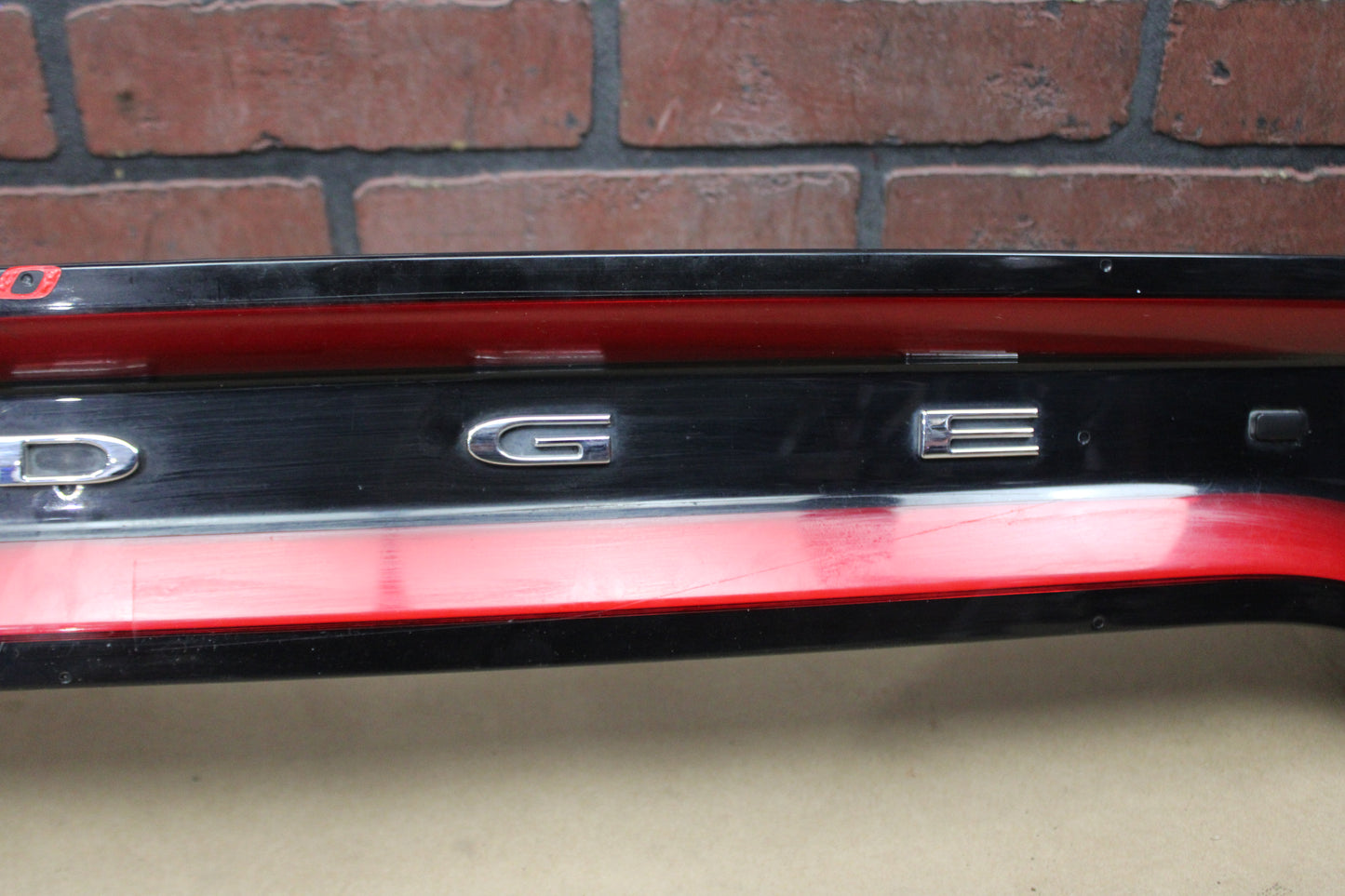 2015 - 2023 DODGE CHARGER TRUNK LID CENTER TAILLIGHT TAIL LIGHT LAMP OEM