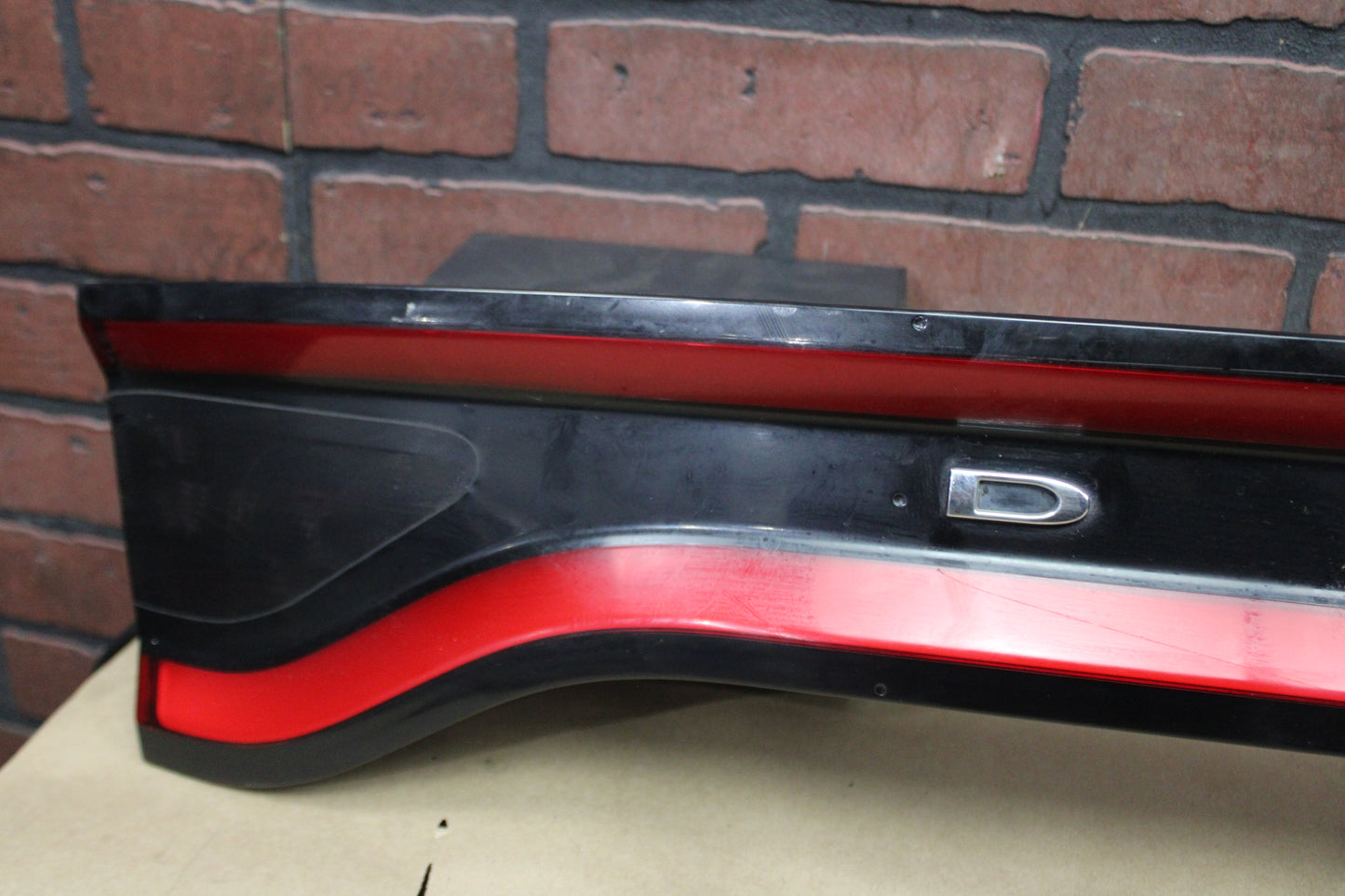 2015 - 2023 DODGE CHARGER TRUNK LID CENTER TAILLIGHT TAIL LIGHT LAMP OEM