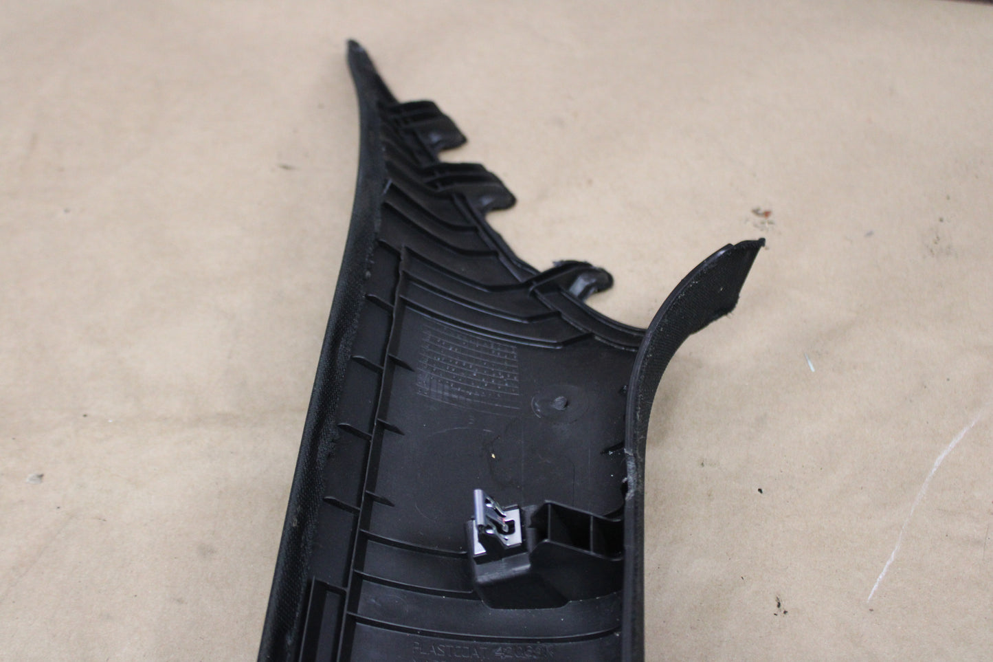 2015-23 DODGE CHARGER FRONT RIGHT SIDE WINDSHIELD A PILLAR PANEL COVER TRIM OEM