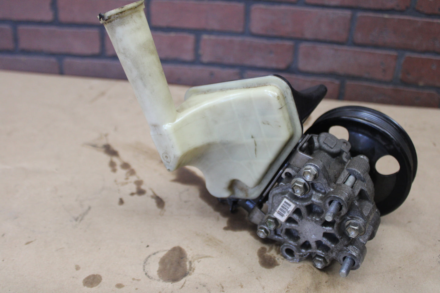 11-19 CHALLENGER CHARGER SRT8 OEM POWER STEERING PUMP ASSEMBLY