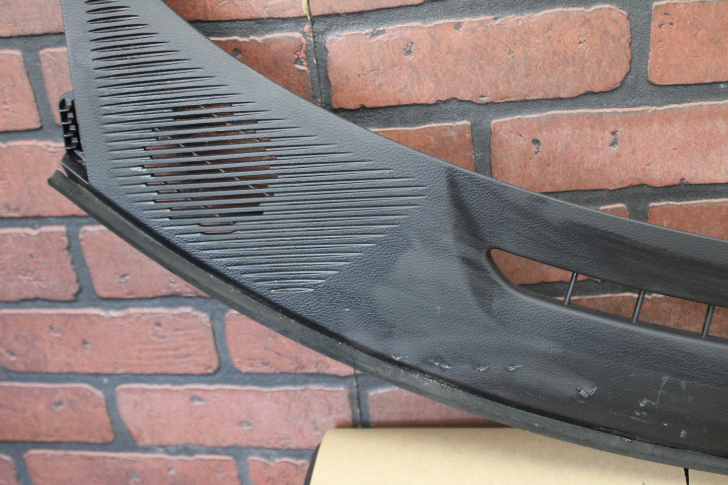 15-23 DODGE CHALLENGER DASH DEFROSTER GRILLE PANEL OEM 5LA14DX9AD