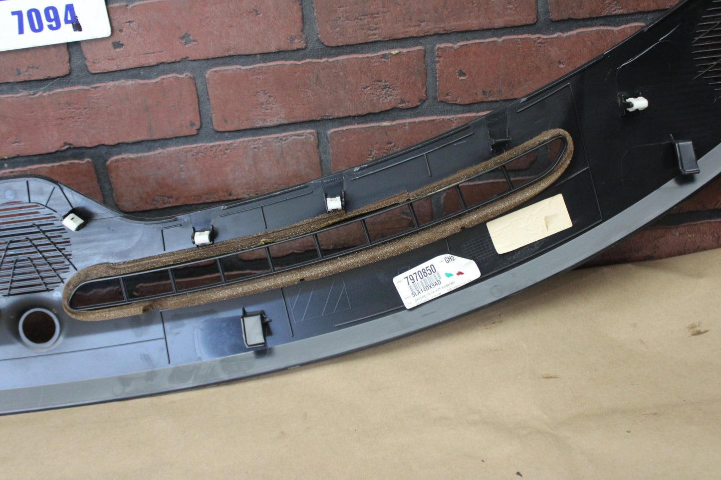 15-23 DODGE CHALLENGER DASH DEFROSTER GRILLE PANEL OEM 5LA14DX9AD