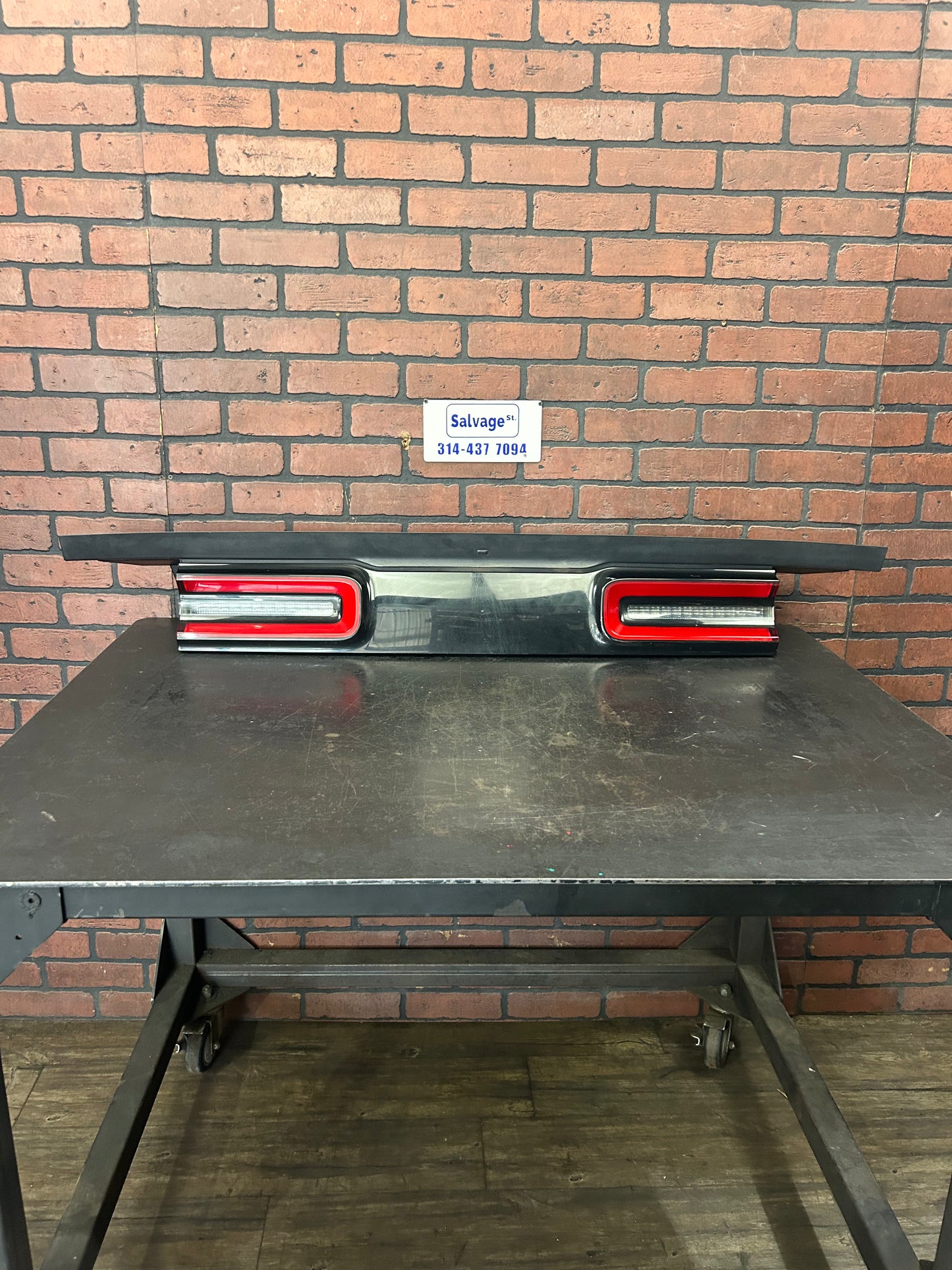 2015-2023 Dodge Challenger Center Tail light Backup Lamp 68195784AE *TESTED OEM