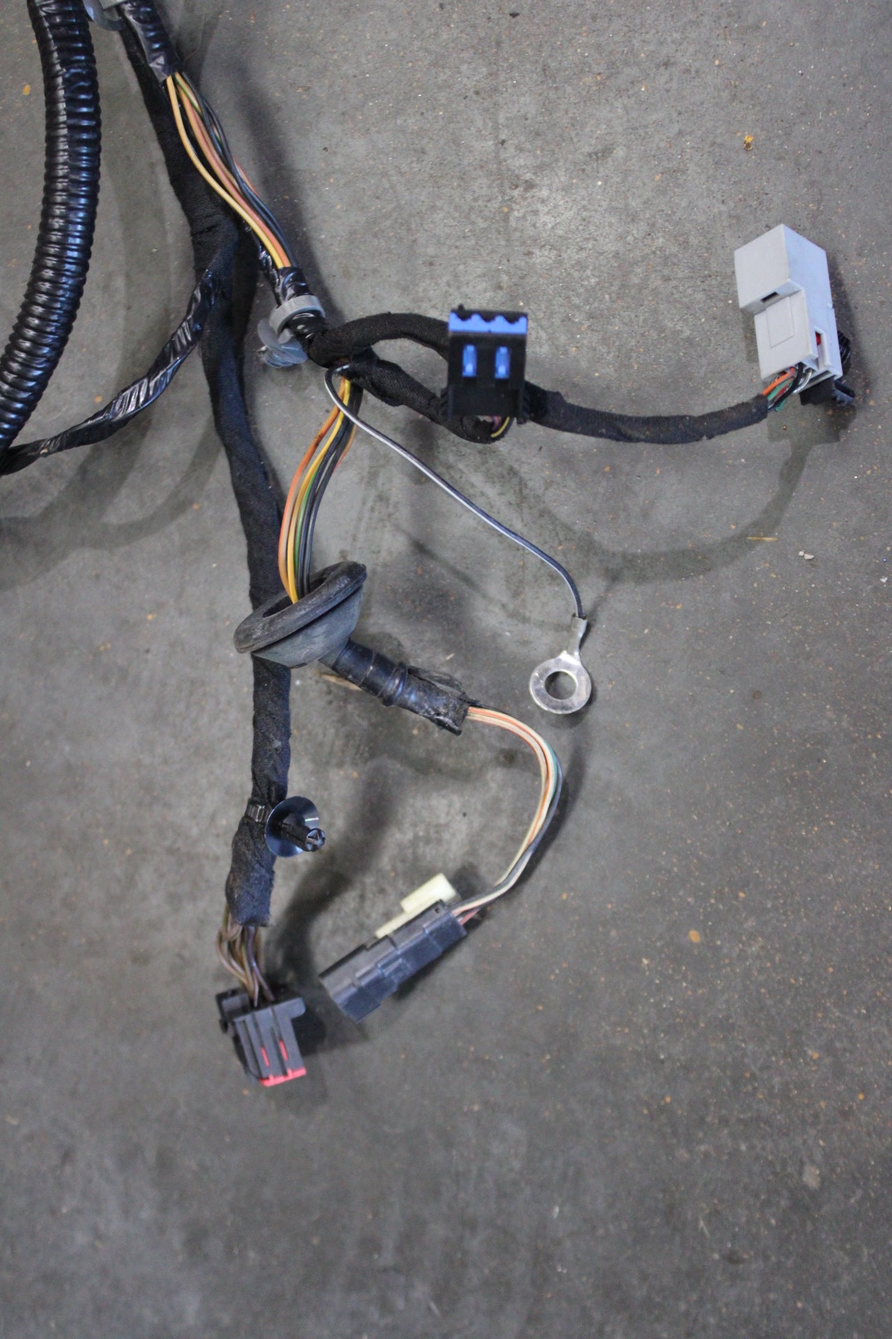 2016 Dodge Challenger R/T Scat Pack 6.4L Body Wiring Harness Fuse Box 68281178AC
