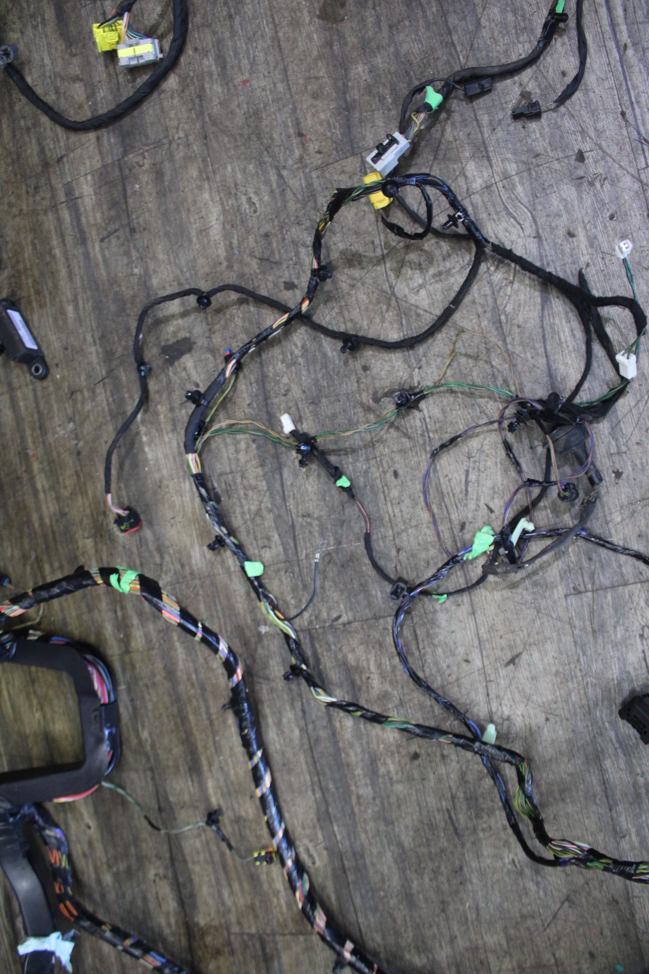 2016 Dodge Challenger R/T Scat Pack 6.4L Body Wiring Harness Fuse Box 68281178AC