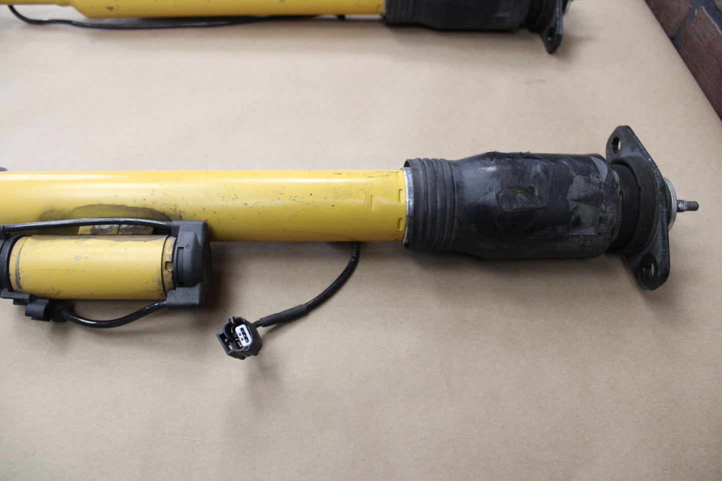 2019 - 2023 Dodge Charger Challenger Rear Shock Absorber Strut Springs Pair OEM