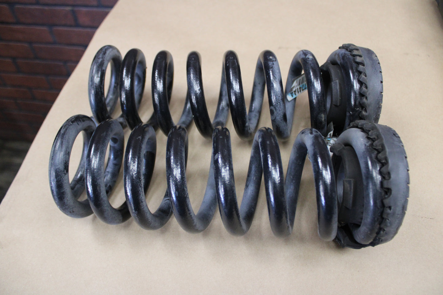 2019 - 2023 Dodge Charger Challenger Rear Shock Absorber Strut Springs Pair OEM